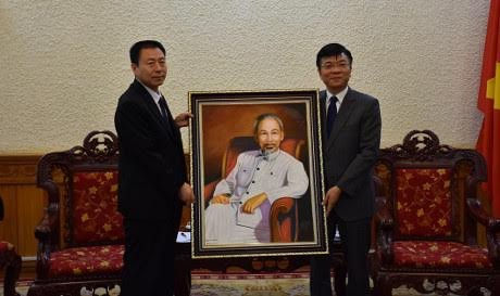 Vietnam and China strengthen law and judicial cooperation - ảnh 1